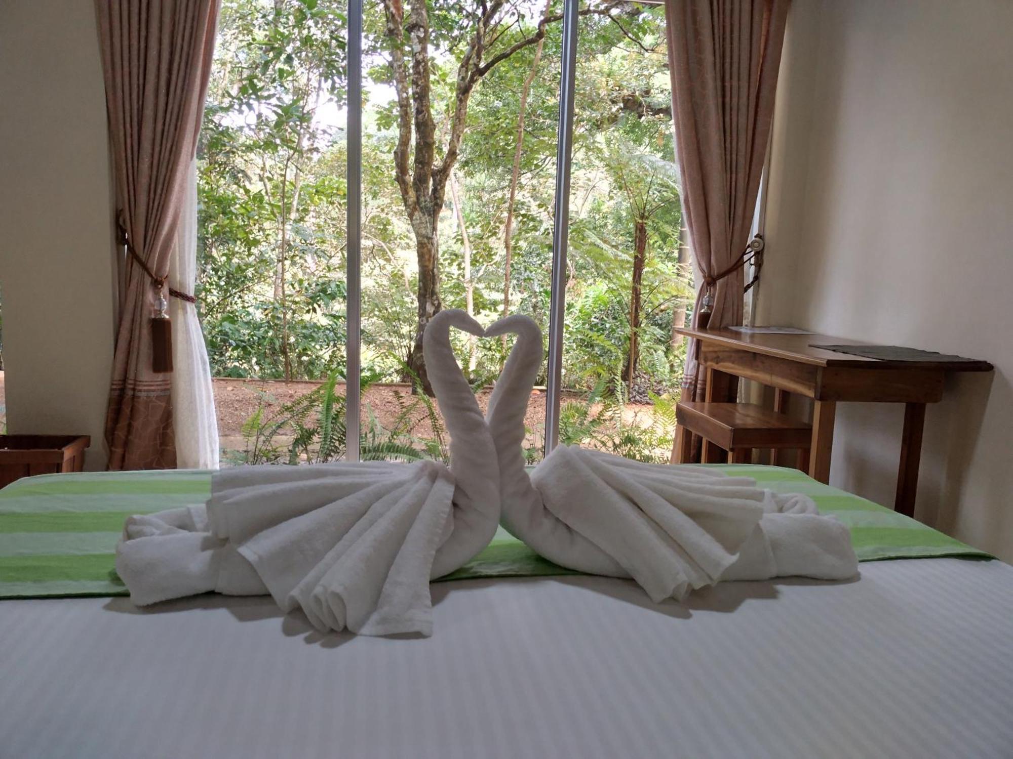 Sinharaja Kurulu Ella Eco Resort Денияйя Экстерьер фото